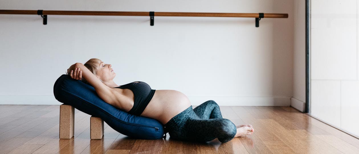 The 7 Best Prenatal Yoga Poses for Pregnant Women 